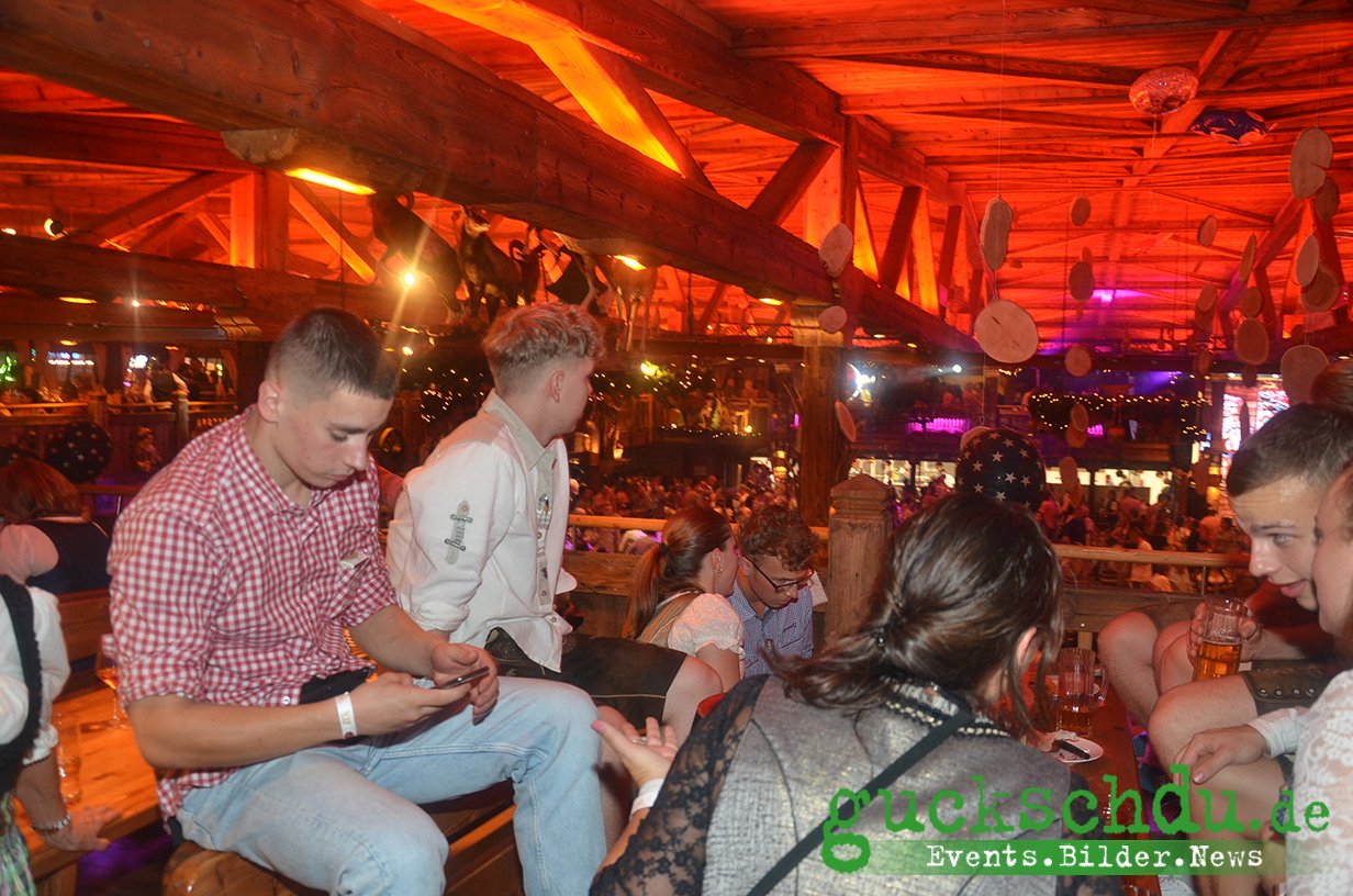 Schlager Trifft Tracht Almhütte Royal Wasen Stuttgart